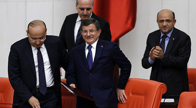 Davutoğlu: Ak Parti’nin Yeni Lideri Benim