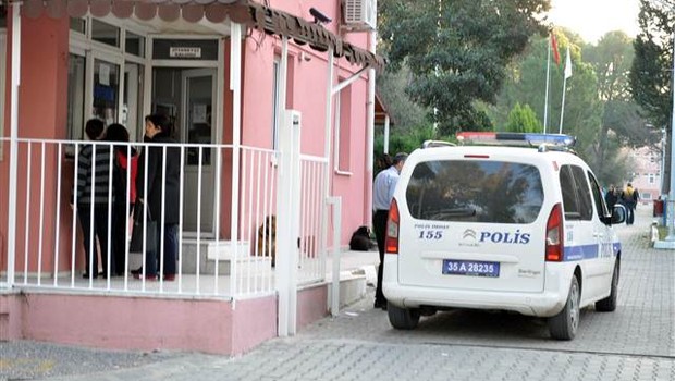 İzmir'de Kız Öğrenci Yurduna Terör Operasyonu