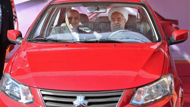 İran, Yeni Yerli Otomobilini Tanıttı!