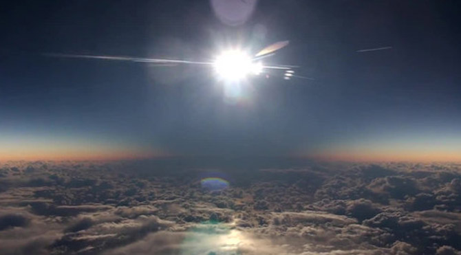 İşte Uçaktan Güneş Tutulması!