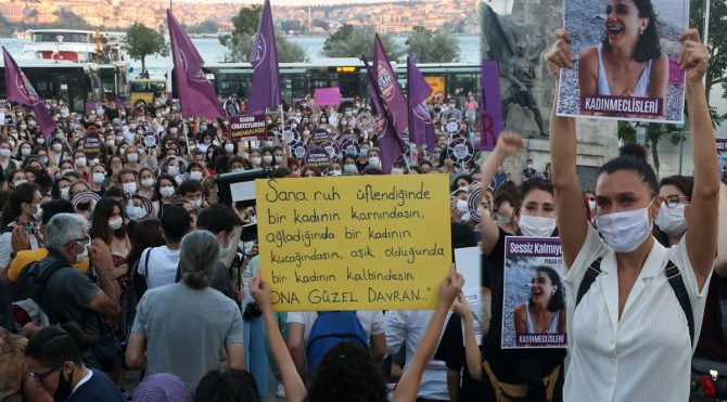 İstanbul’da ünlülerin'de katıldığı Pınar Gültekin eylemi!