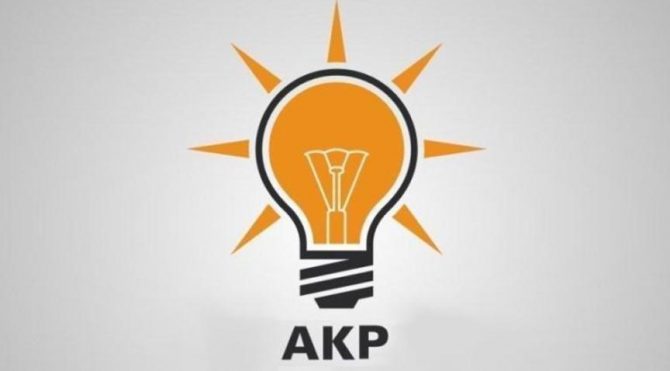 AKP Diyarbakır'da 12 ilçe başkanının istifası istedi