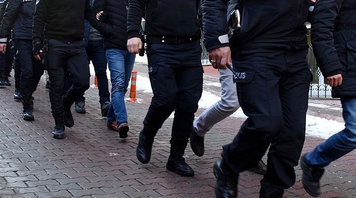 İzmir merkezli 28 ilde FETÖ operasyonu:Çok sayıda gözaltı