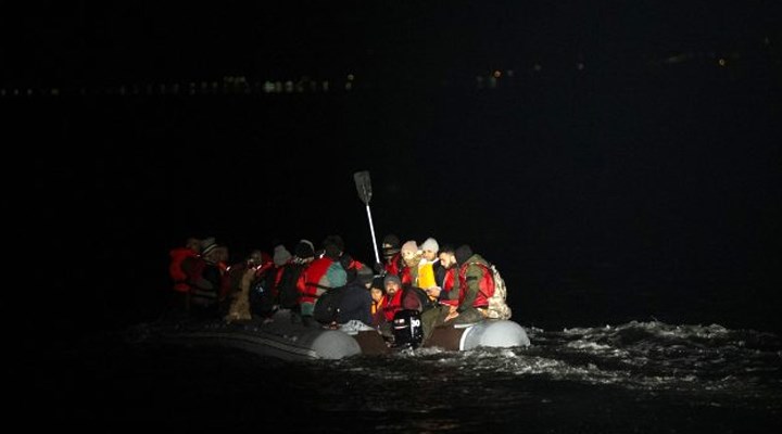 Rodos açıklarında 80 sığınmacıyı taşıyan bot battı