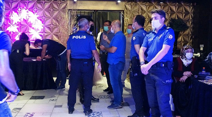 Bursa'da kına gecesini polis bastı: 15 kişiye ceza kesildi