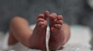 Hastane tuvaletinde dünyaya gelen bebek, hayatını kaybetti