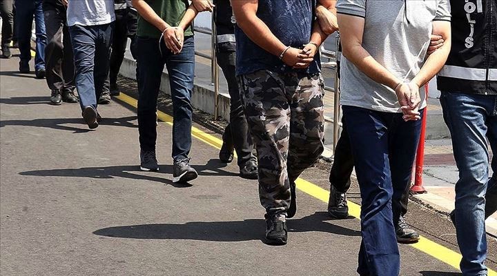 İzmir merkezli 26 ilde FETÖ operasyonu: Çok sayıda gözaltı