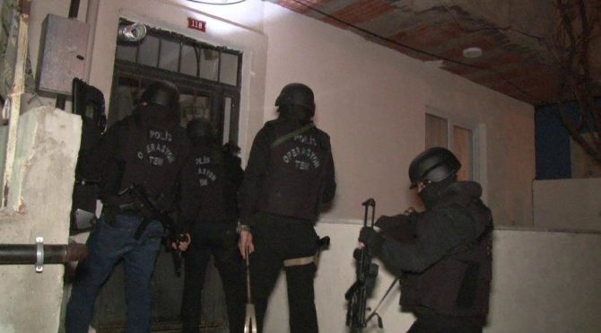 İstanbul’da eş zamanlı 13 adrese PKK operasyonu: 8 gözaltı