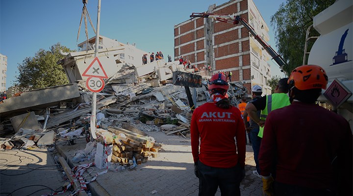 İzmir'e hırsızlık için geldiği belirlenen 9 kişi gözaltına alındı