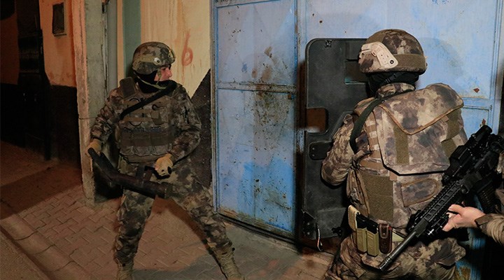 Adana'da IŞİD'e şafak operasyonu: 4 gözaltı