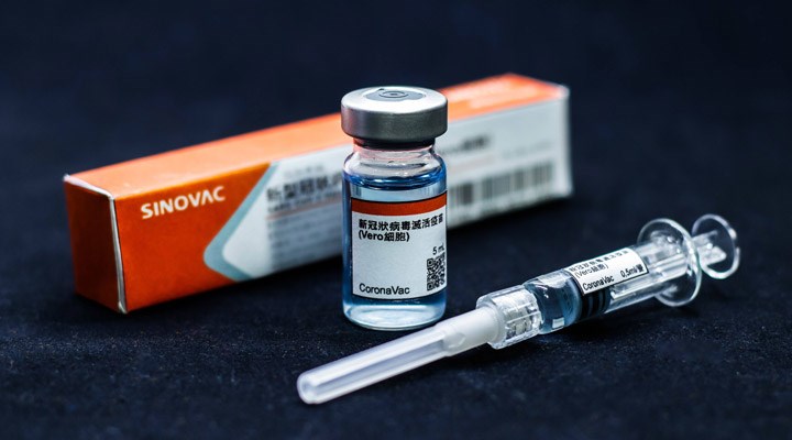 Çin Başkonsolosluğu, "Çin’in ürettiği koronavirüs aşısının Çin’de kullanımı yasak" iddiasını yalanladı.