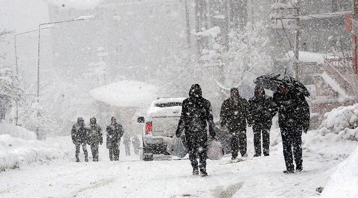 AKOM uyardı: İstanbul'da kar kalınlığı 15-20 santimetreyi bulabilir