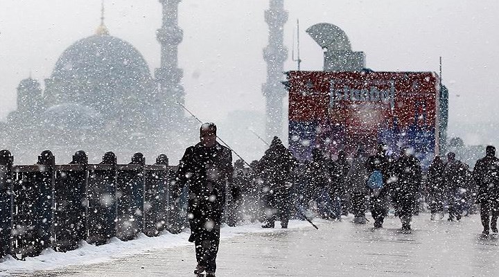Meteoroloji'den uyarı: İstanbul'da kar yağışı devam edecek