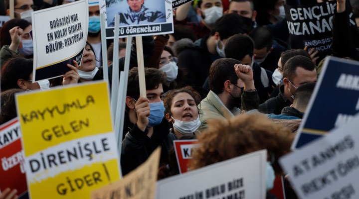 YÖK'ten, Boğaziçi'nde gözaltına alınanlara tepki:Eylemlere katılanlar Üniversite gençliğini temsil etmiyor