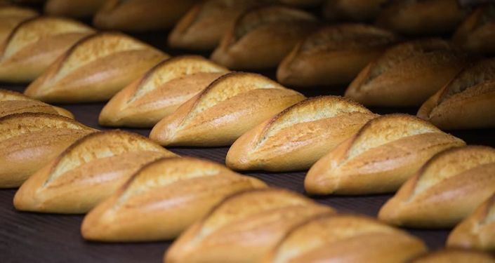 Ekmek üreticileri derneği, İBB'yi valiliğe şikayet etti: 'Ücretsiz ekmek dağıtımına son versinler'