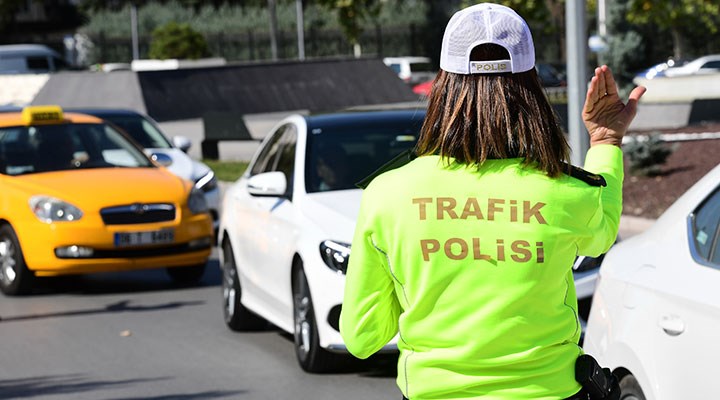 İçişleri Bakanlığı:3 bin 549 araç trafikten men edildi