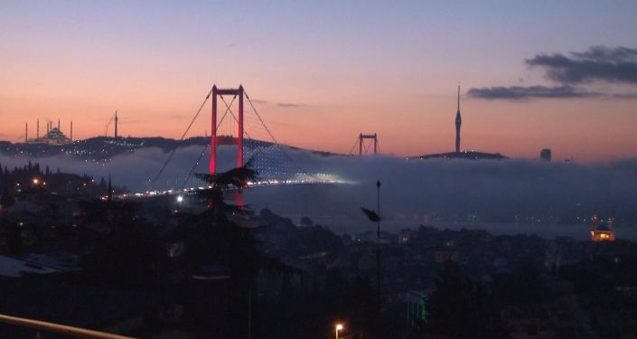 İstanbul Boğazı'nda gemi geçişleri sis nedeniyle çift yönlü askıya alındı