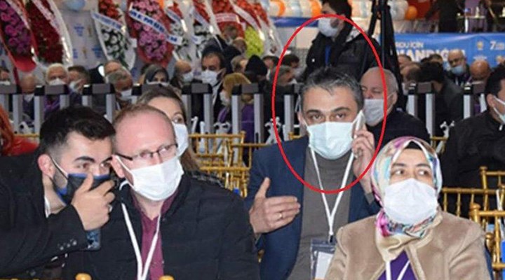 ‘Laz inadı virüs yayıyor’ diyen profesör AKP kongresine katılmış