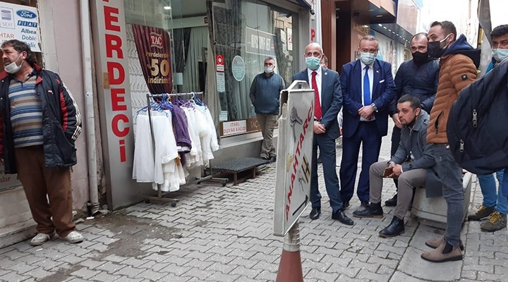 Uşak'ta CHP heyetinin esnafı ziyaret ettiği sırada bir anahtarcı intihar etti