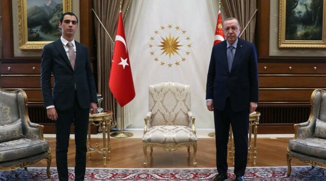 Cumhurbaşkanı Erdoğan Muhsin Yazıcıoğlu’nun oğlu ile görüştü