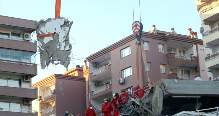 İzmir depreminde yıkılan Rıza Bey Apartmanı'nın fenni mesulü tutuklandı