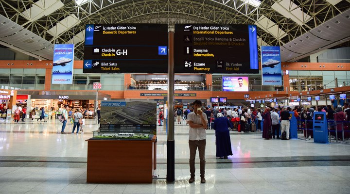 Yurt dışı seyahatleri için koronavirüs kuralları güncellendi.