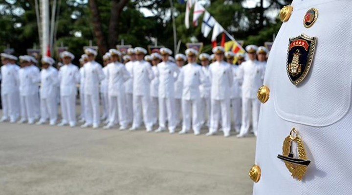14 emekli amiral 'yaşadıkları il dışına çıkmama' koşuluyla, serbest bırakıldı