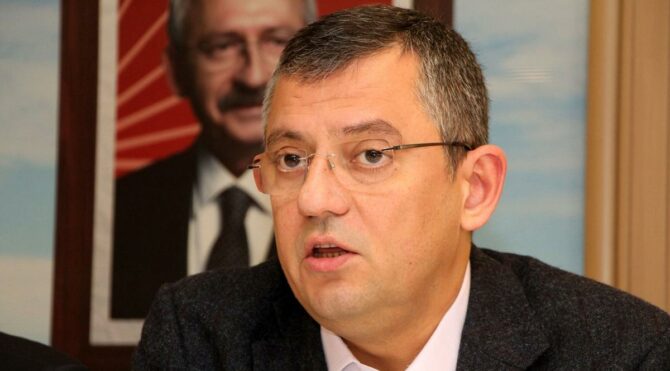 CHP'li Özel: Emekli amirallerin gözaltı sürelerinin uzatılması hukuksuzluktur