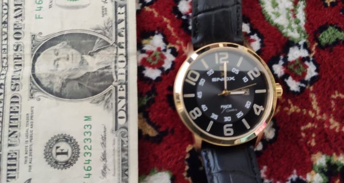 FETÖ operasyonunda Gülen imzası olan kol saati ile F serili dolar ele geçirildi