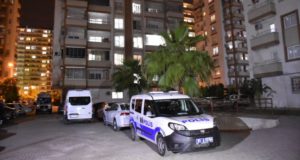 Adana'da 13. kattan düşen 12 yaşındaki çocuk hayatını kaybetti.