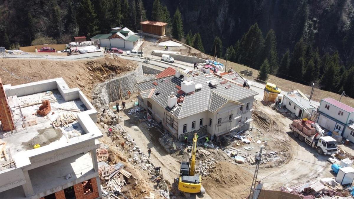 Ayder Yaylası'nda çekilen kaçak konut inşaatına ait fotoğraf sosyal medyada tepki çekti