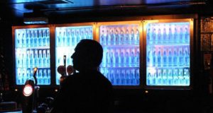 İzmir Valiliği: Tam kapanma döneminde alkol satışı yapılamayacak