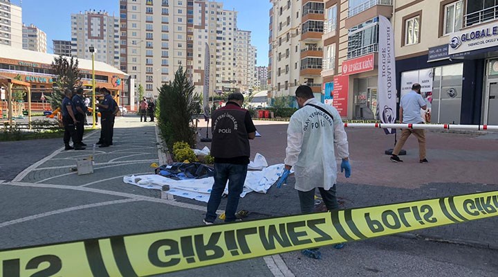 Kayseri'de bir erkek, arkadaşlık teklifini kabul etmeyen genç kadını öldürdü