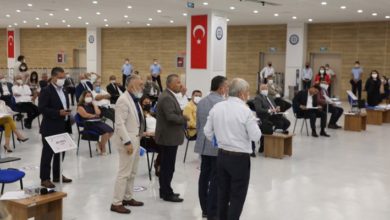 Belediye Meclisi'nde Atatürk'e lanet okuyan imam kınandı, AKP ve MHP'liler salonu terk etti