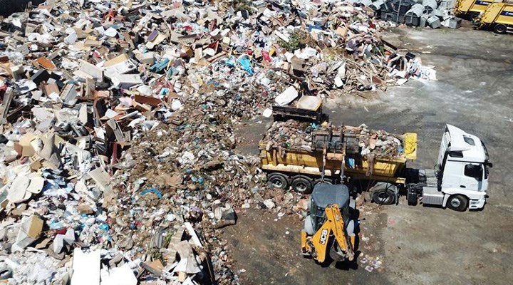 CHP'li Murat Bakan:"Türkiye'nin ithal ettiği plastik çöp miktarı 173 kat arttı"