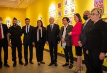 CHP lideri Kılıçdaroğlu, Kuşadası'nda sanat galerisi açtı