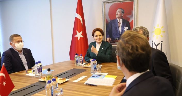 Meral Akşener, TÜSİAD heyetiyle görüştü