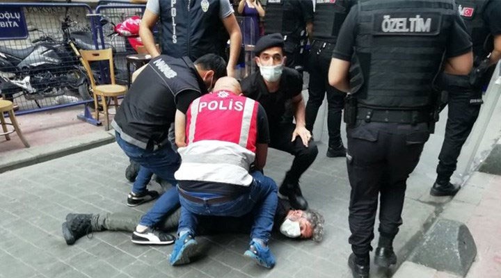 TGS: AFP Muhabiri Bülent Kılıç'a saldıran polisler hakkında idari soruşturma başlatıldı