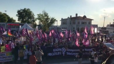 Kadıköy'de Kadınlardan İstanbul Sözleşmesi eylemi