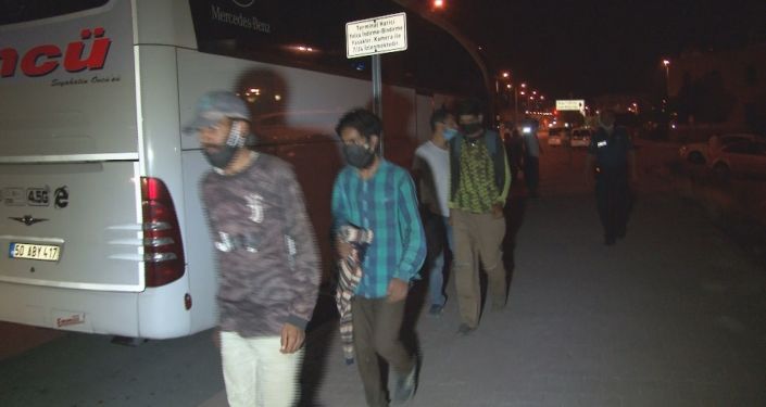 Kayseri'de kendilerini Afganistanlı tanıtan 12 Pakistanlı sığınmacı yakalandı