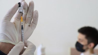 CHP'li vekilden çift doz aşı olmayanların toplu alanlara girmesinin kısıtlanması için kanun teklifi