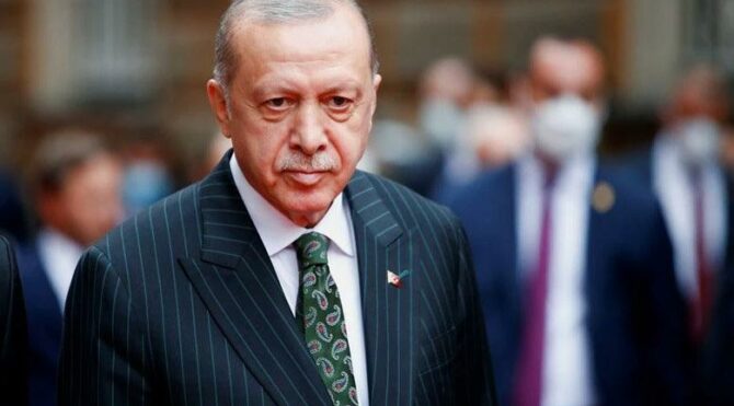 Erdoğan’ı eleştiren şiir yazdı 50 bin TL tazminata mahkum oldu