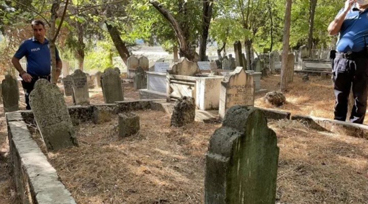 Mezarlıkta toprağa yarısına kadar gömülü bulunan bebeğin annesi ve anneannesi tutuklandı