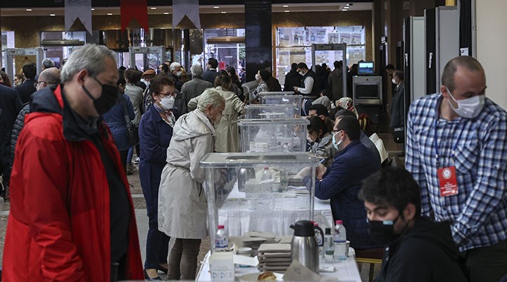 7 adayın yarıştığı İstanbul Barosu seçimleri başladı