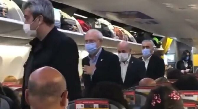 Tarifeli uçak'ta Kılıçdaroğlu'nu gören yolcular şaşkınlık yaşadı