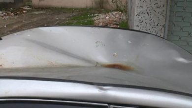16 yaşındaki genç üçüncü kattan arabanın üzerine düştü