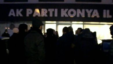 AKP Konya İl Başkanlığı önünde kornalı eylem