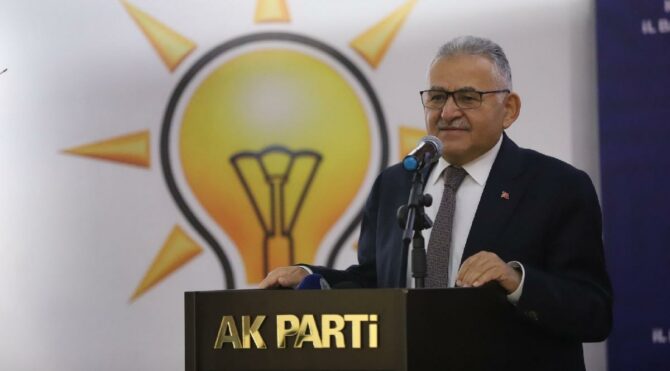 AKP'li Başkan: Dağımız Erciyes, Ağamız da Erdoğan