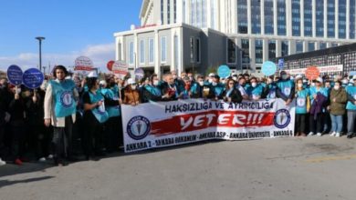 Ankara'da sağlıkçılardan iş bırakma eylemi