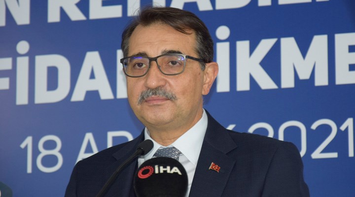 Bakan Dönmez: “Madenler de bizim çevre de. Ne madenlerimizden vazgeçeriz ne de çevremizden”